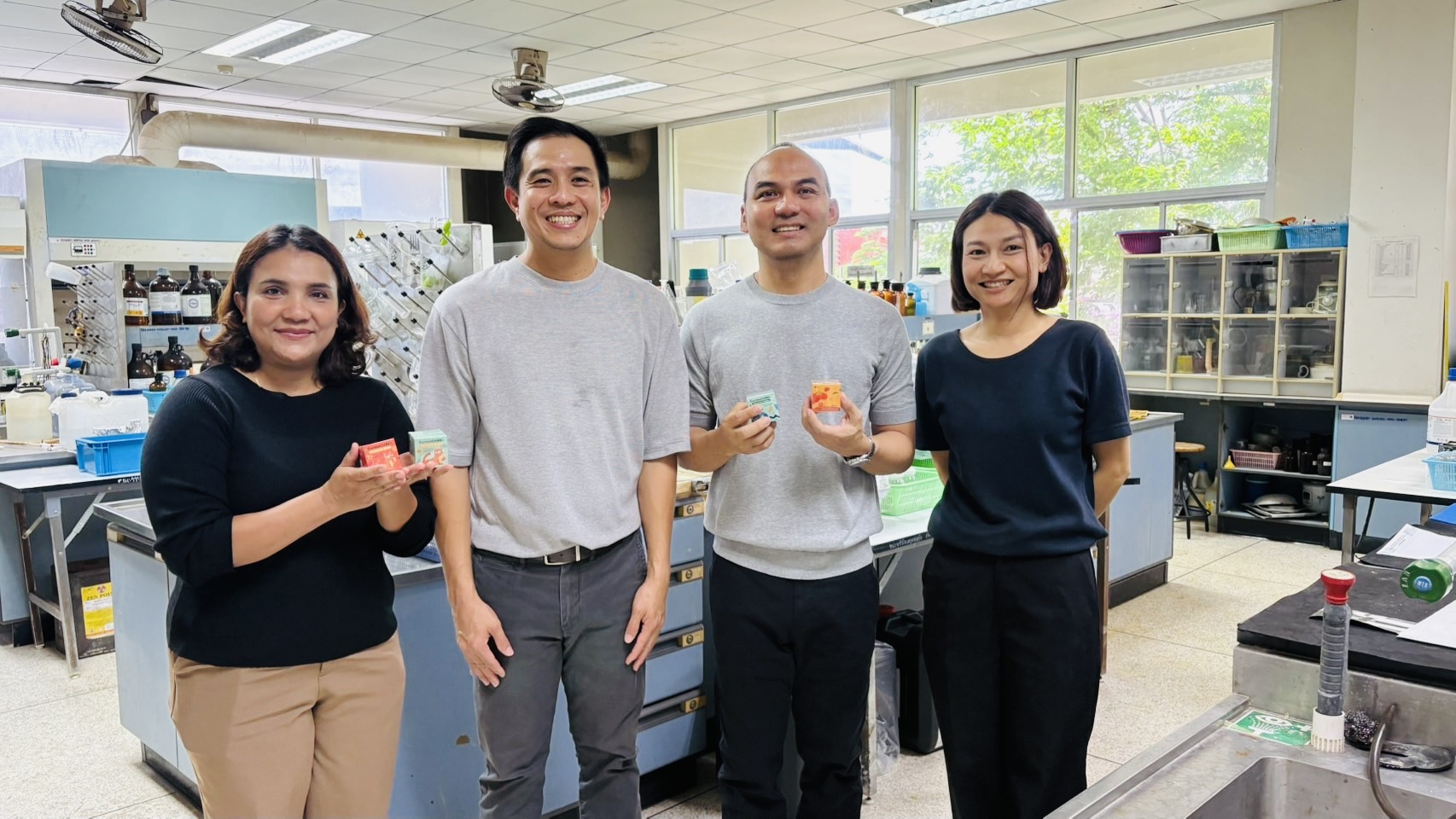 สถาบันวิจัยและนวัตกรรม มหาวิทยาลัยทักษิณ ลงพื้นที่ Lab Visit ติดตามความก้าวหน้านักวิจัย เสริมพลังงานวิจัยสู่สากลและเชิงพาณิชย์