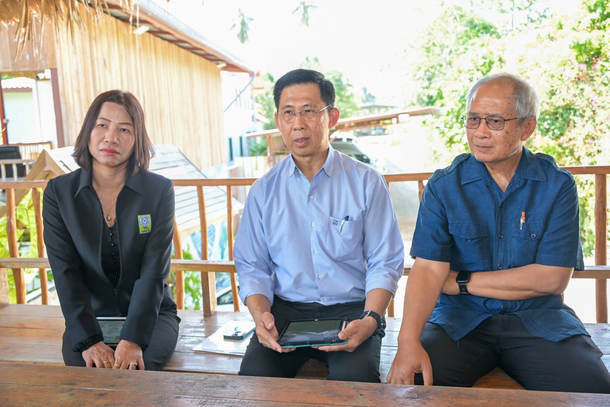 วช. ลงพื้นที่ติดตามงานวิจัยมหาวิทยาลัยทักษิณ พัฒนานวัตกรรมถ่านกัมมันต์จากเศษกระจูด บำบัดน้ำเสียสีย้อม สร้างความมั่นคงทางน้ำลุ่มทะเลสาบสงขลา