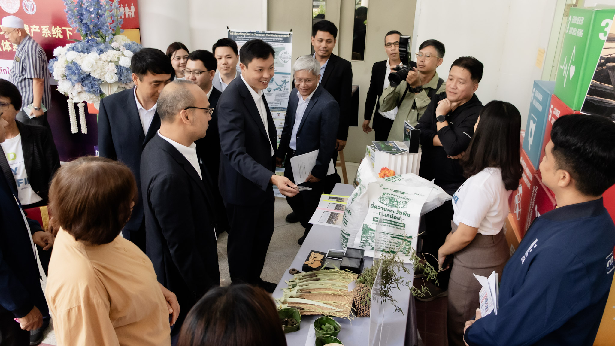 ม.ทักษิณ ขับเคลื่อนศูนย์วิจัยแลกเปลี่ยนเทคโนโลยีไทย–จีน พัฒนาระบบการเลี้ยงควายปลัก สู่การจัดการความยากจนเชิงพื้นที่อย่างยั่งยืน