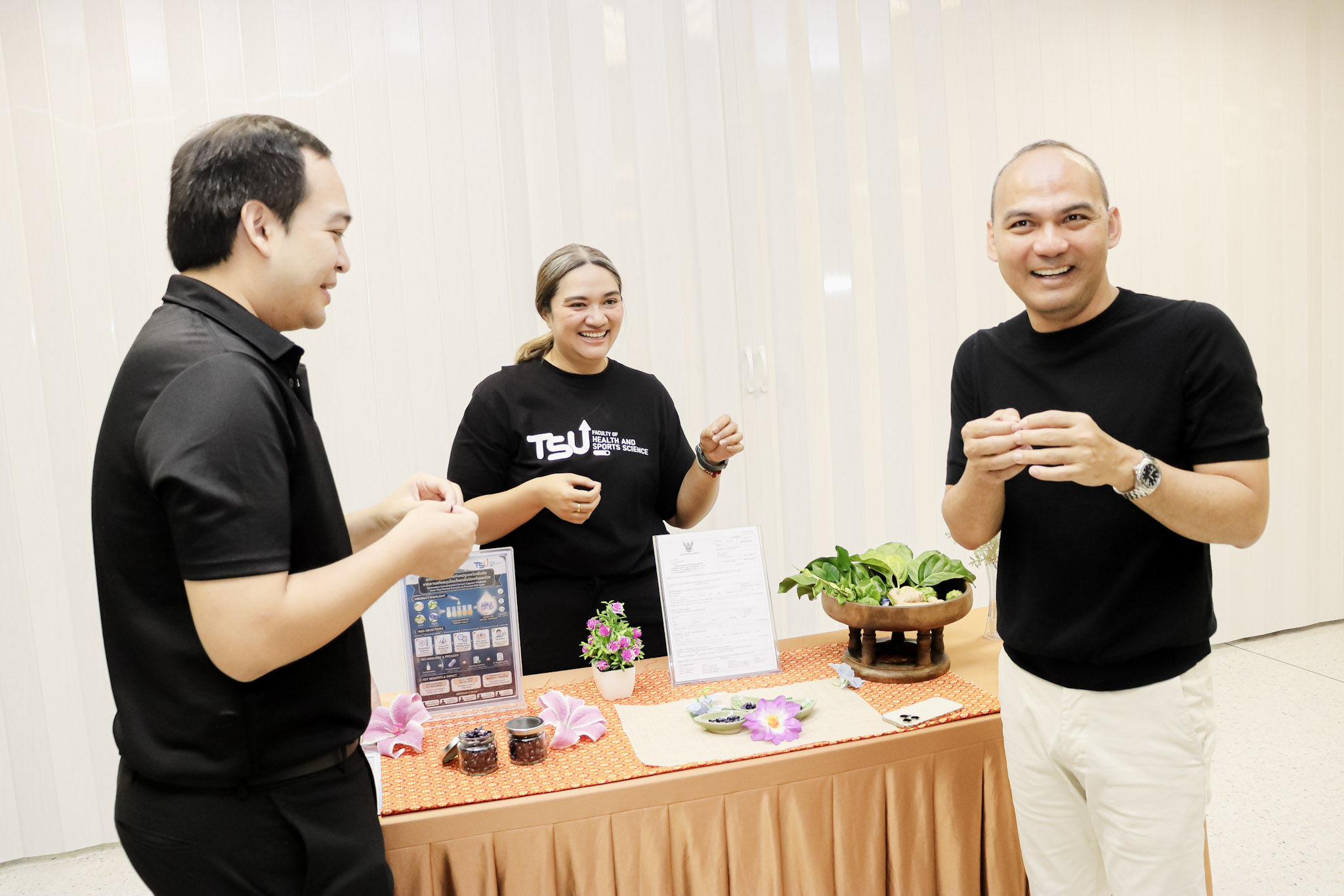 ม.ทักษิณ เดินหน้าขับเคลื่อน Health Innovation ลงพื้นที่ Health Science Lab ดันงานวิจัยสู่การใช้ประโยชน์จริง