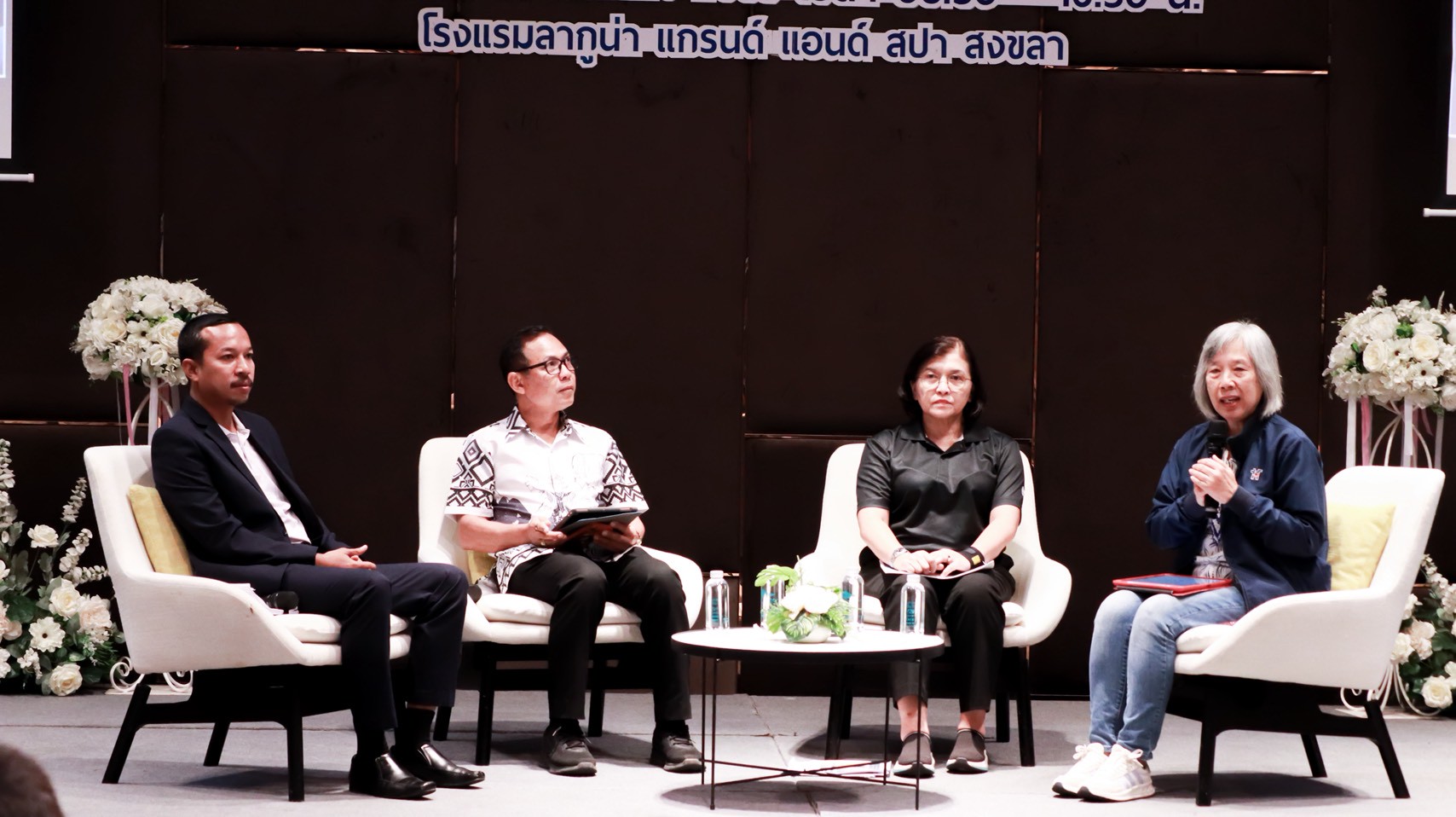 “วิจัยพลิกวิกฤติ สู่ความยั่งยืน” ม.ทักษิณ ผนึกกำลังร่วมขับเคลื่อนแผนอนุรักษ์โลมาอิรวดี ควบคู่พัฒนาอาชีพชุมชนรอบทะเลสาบสงขลา