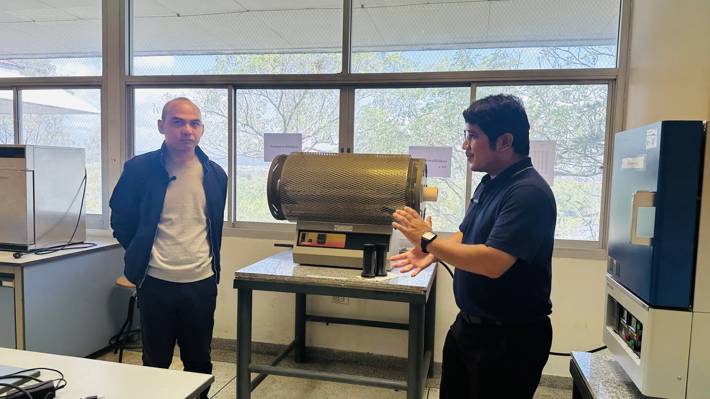 สถาบันวิจัยและนวัตกรรม มหาวิทยาลัยทักษิณ ลงพื้นที่ Lab Visit ติดตามความก้าวหน้านักวิจัย เสริมพลังงานวิจัยสู่สากลและเชิงพาณิชย์
