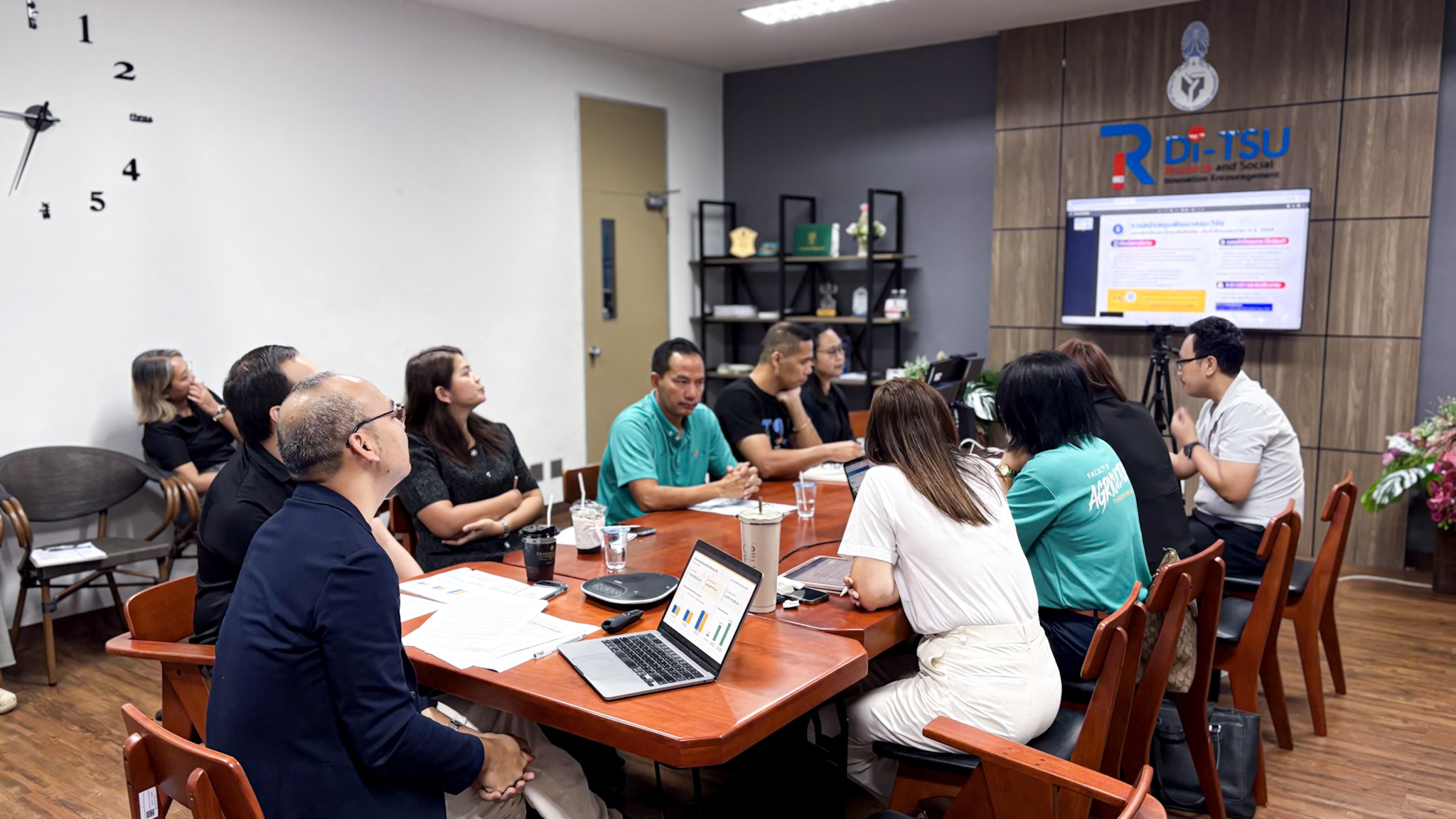 สถาบันวิจัยและนวัตกรรม หนุน 3 คณะวิจัย เสริมความเข้มแข็งด้านวิจัยและนวัตกรรม วางทิศทางพัฒนาคณะวิจัยสู่ความยั่งยืน